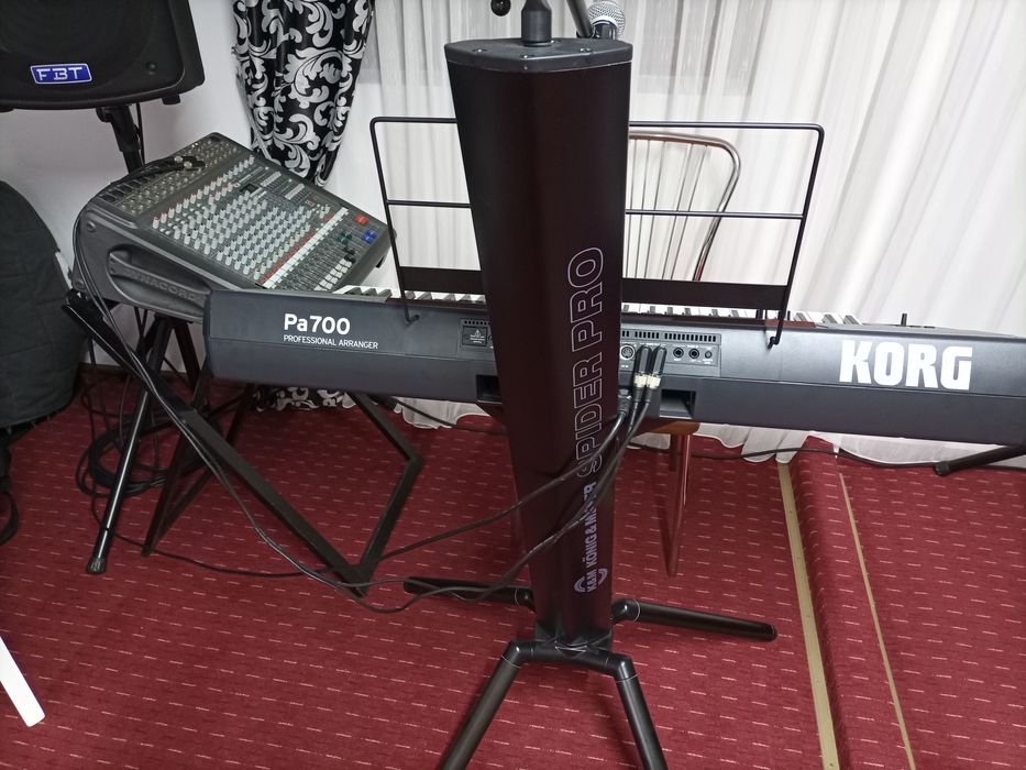 Orga Korg pa700 cu garantie