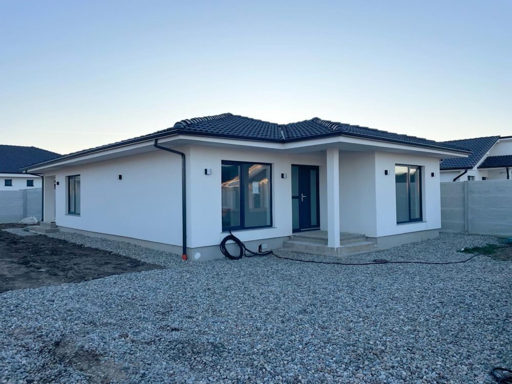 Casa noua la cheie Nojorid-  GAZ- CANAL -  Apa