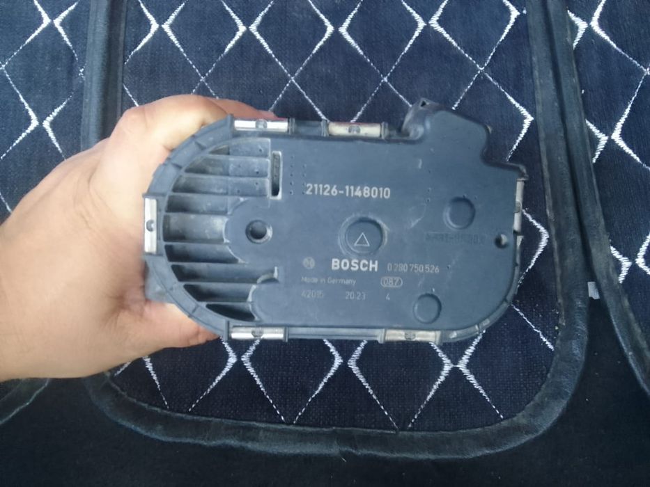 Дроссельная заслонка