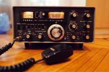 Transceiver Yaesu FT-101E vintage radioamatori SSB HF USB microfon