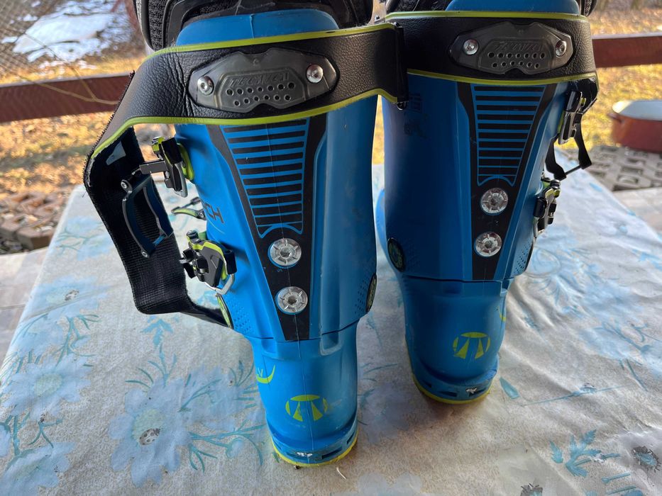 Pachet perfect pentru băieți la schi!