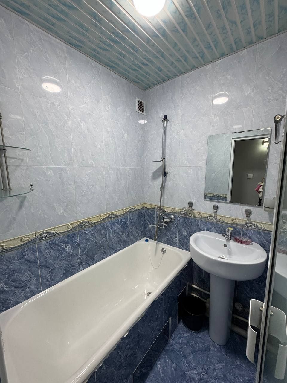 Продаётся квартира Себзар Ц17/18 4/3/5. Срочно!