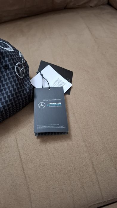 Шапка  нова оригинал