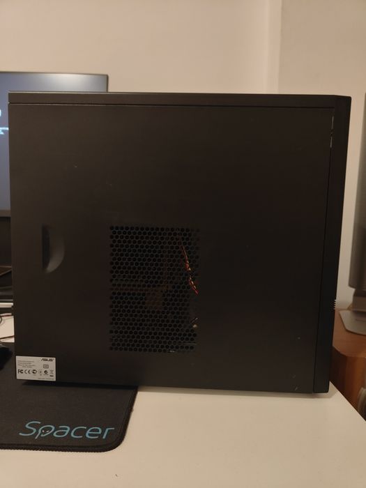 Sistem Asus  AMD A8 6500, 4GB DDR3, fara HDD