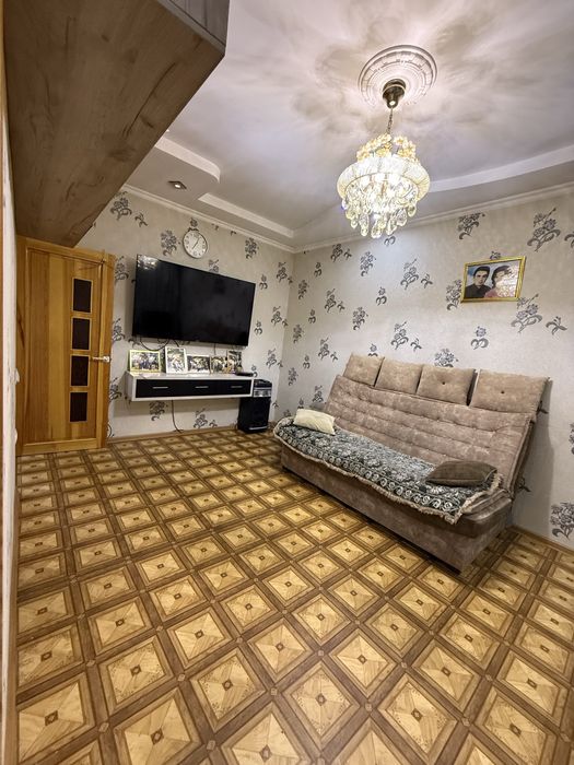 Продается 4х комнатная квартира 1 этаж Юнусабад 12 Метро Туркестан