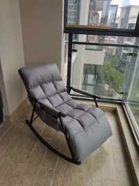 Удобное кресло-качалка
Это современное кресло-качалка