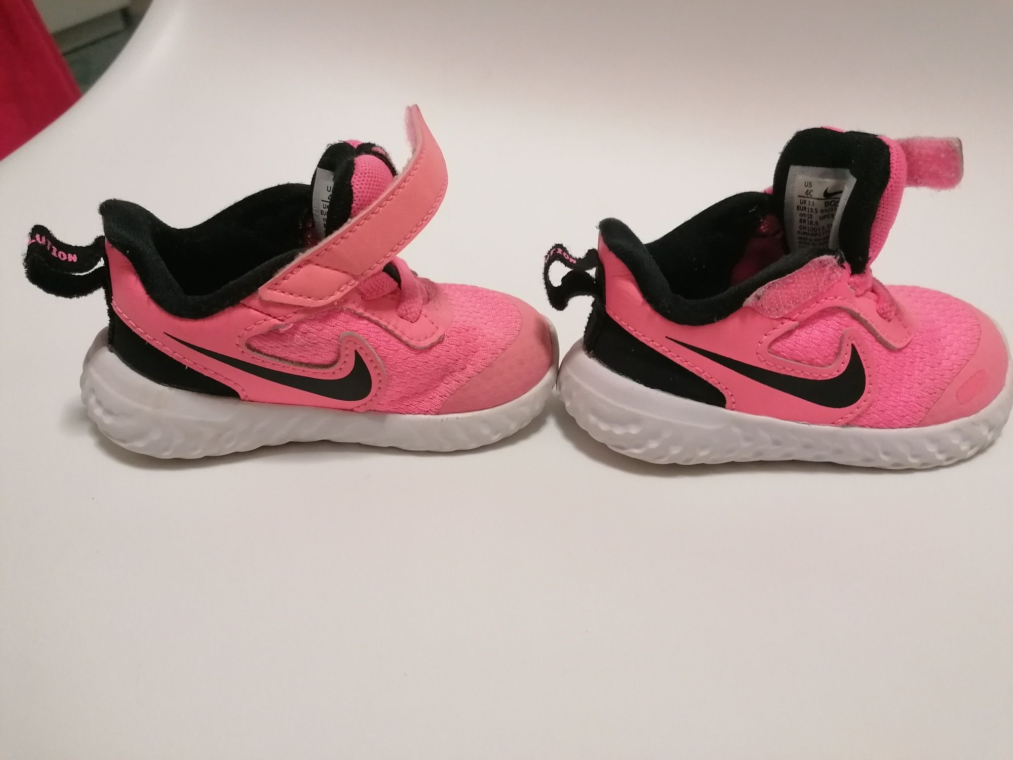 Adidasi nike, marimea 19,5