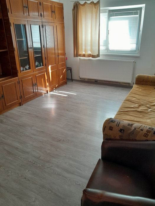 PF închiriez apartament 2 camere decomandate zona calea Dumbravii -Sir
