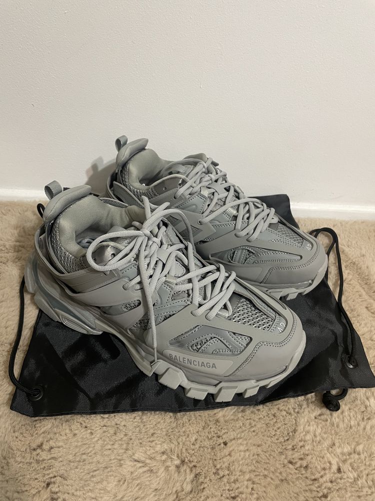 Balenciaga Track Sneakers (in stoc marimea 43)