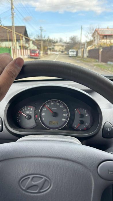Se vinde hunday atos prime 1.0 benzina 700euro neg