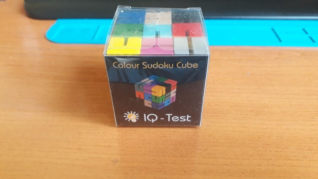 Дървен пъзел colour sudoku cube