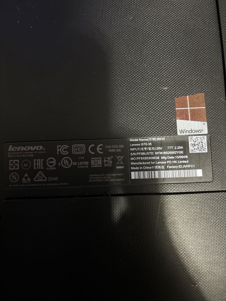 Lenovo G70-35 AMD A8 Quad