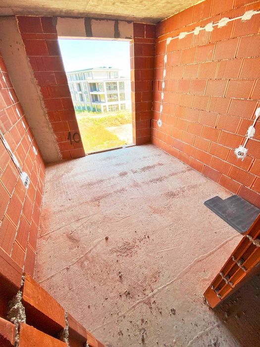 Тристаен Апартамент в Малинова Долина! Юг! Среден Етаж!