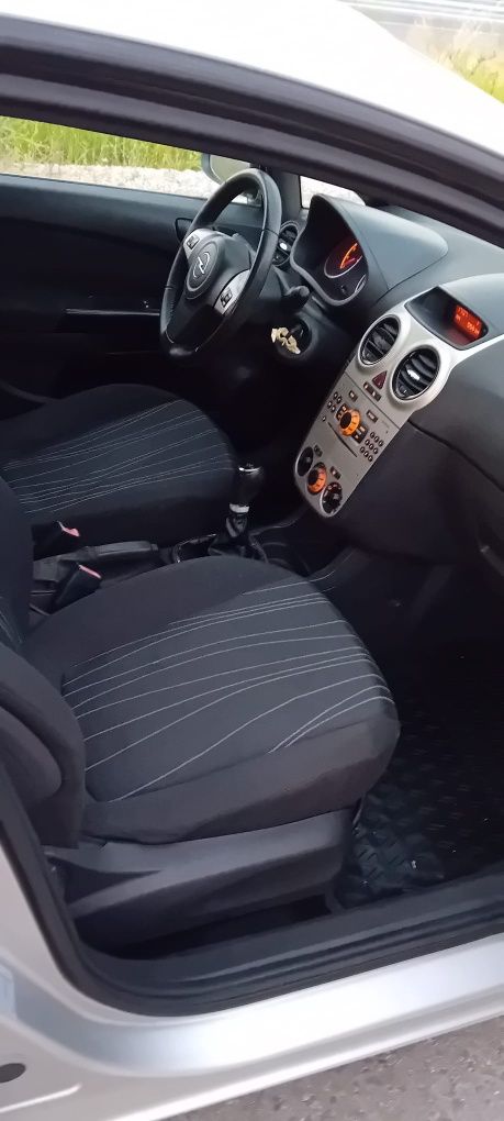 Opel Corsa Бензин -Газ