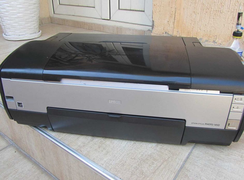 Epson 1410 цветной струйный А3 принтер / краска есть / хорошее состоян