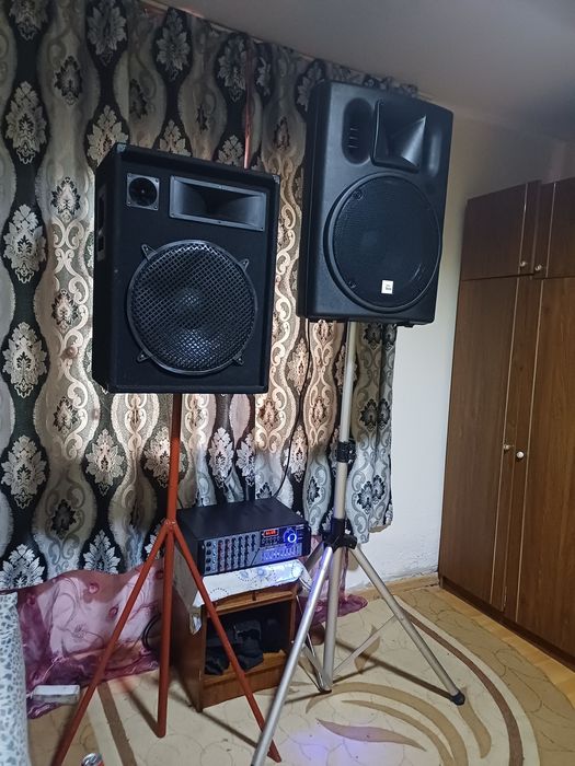 Vand sau schimb cu boxa activa