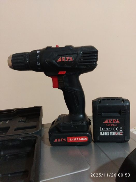 Шурпавер зарядка аккумулятор комплект продам