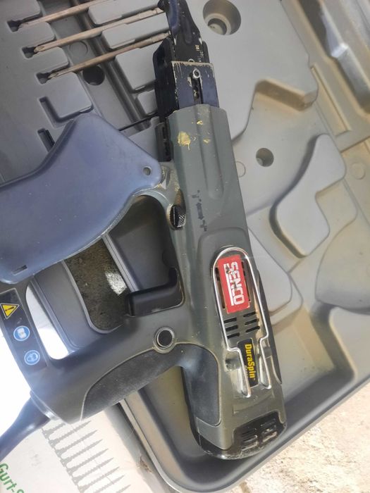 Masina de înșurubat senco.