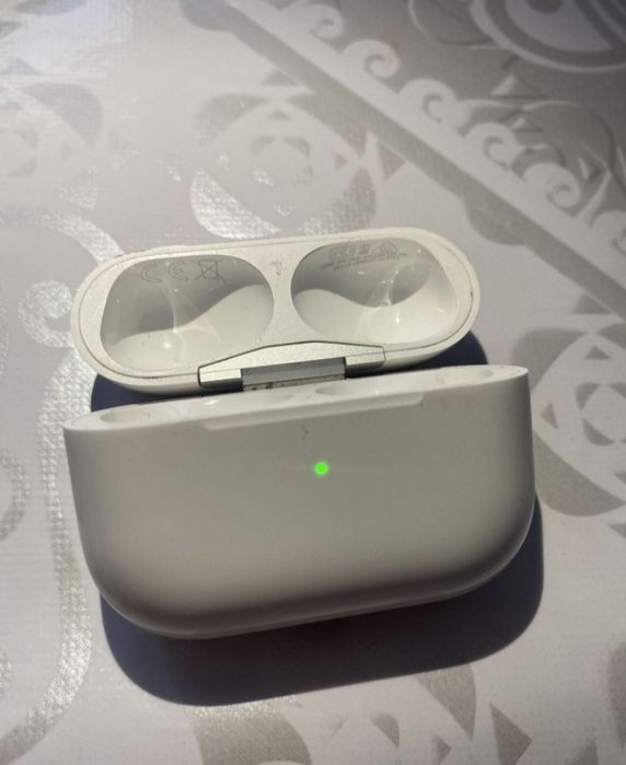 Aple AirPods 3 with Lightning Charging Case белый