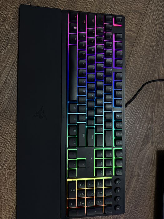 Tastatura Razer Ornata V3
