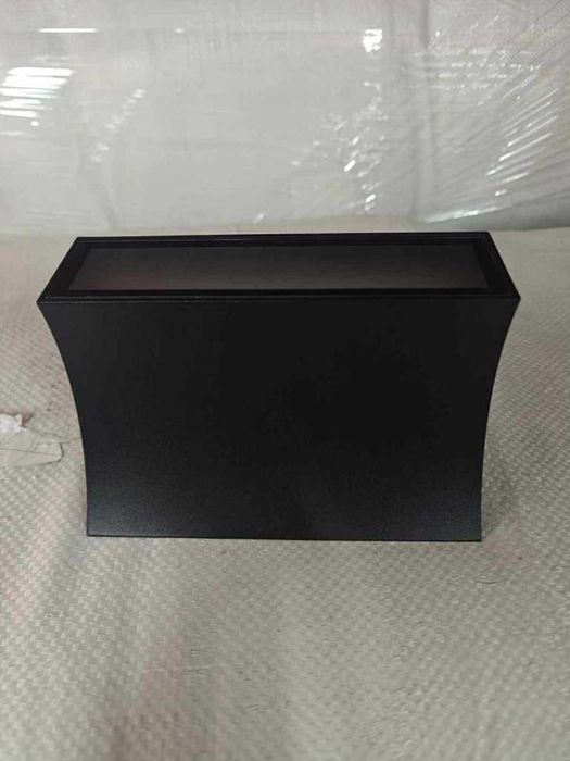 Висококачествена LED стенна лампа Luna Lighting – 11W, 3000K, 300 lm