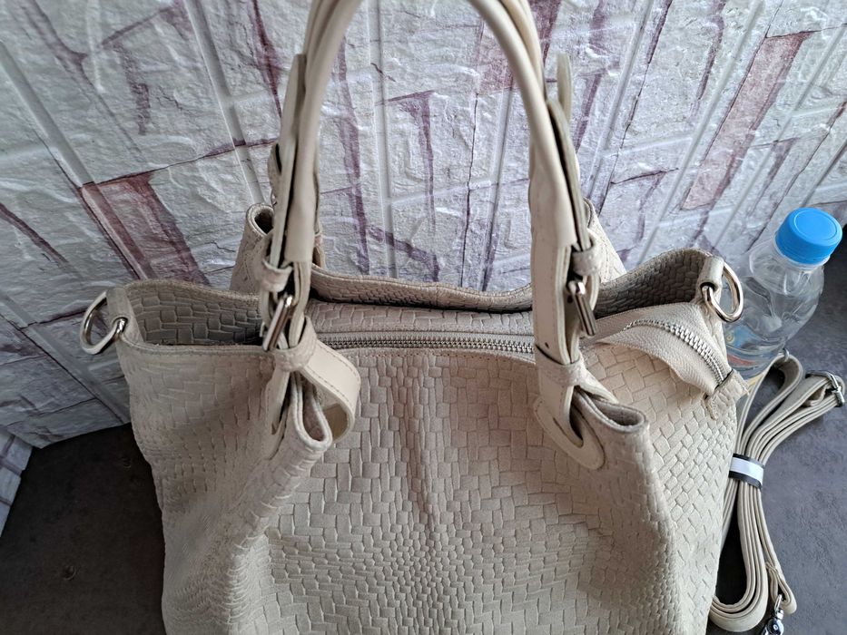 дамска чанта,бежова велурена торба-естествена кожа и велур