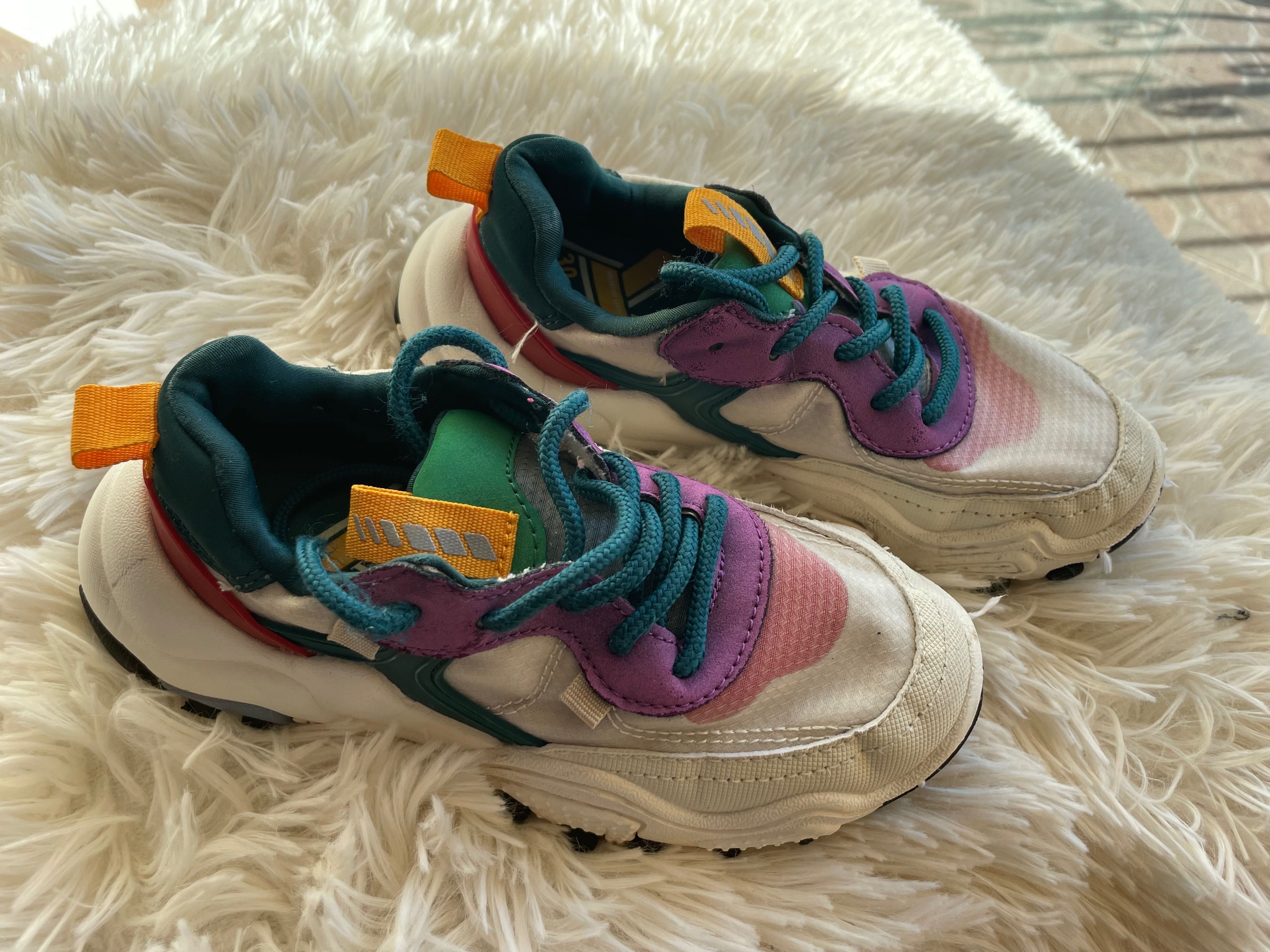 Спортни обувки за момиченце