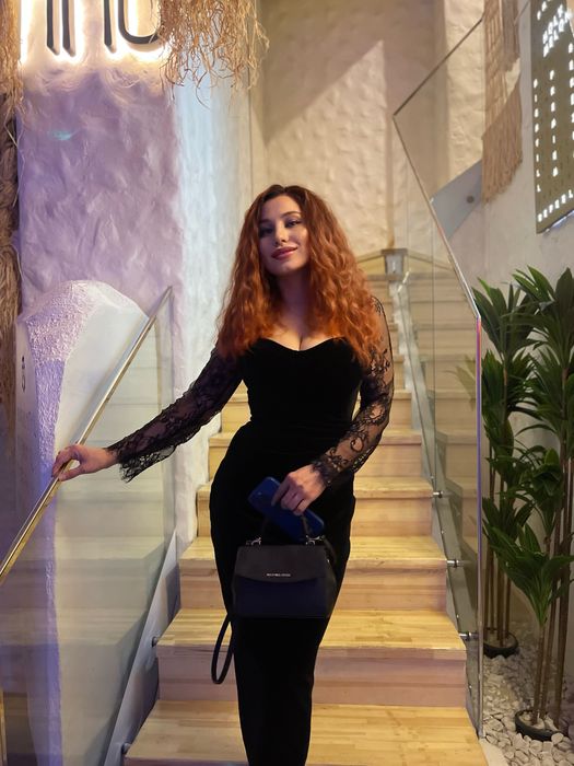 Шикарное, женственное платье бархат с гипюром рр S безумно сексуальное