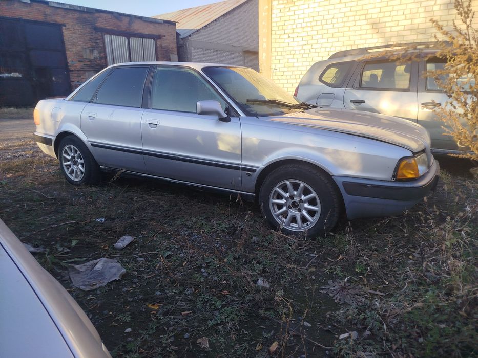 Авто на запчасти Ауди 80