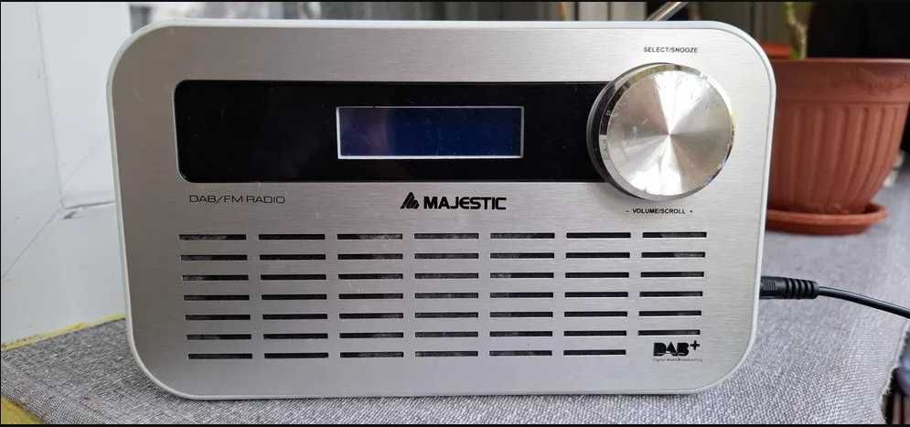 Radio portabil Majestic Dab ,Dab +,FM 843 nou