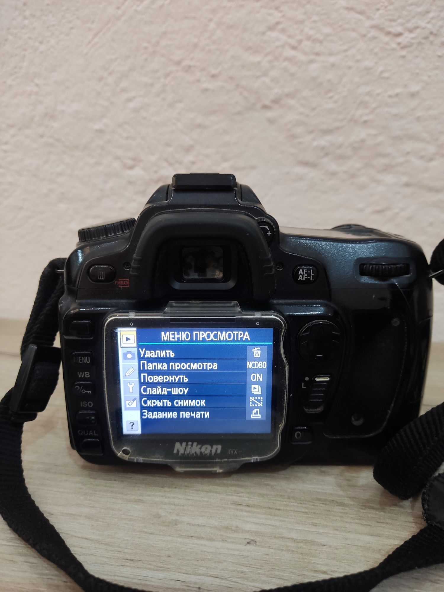 Продам фотоаппарат Nikon D80