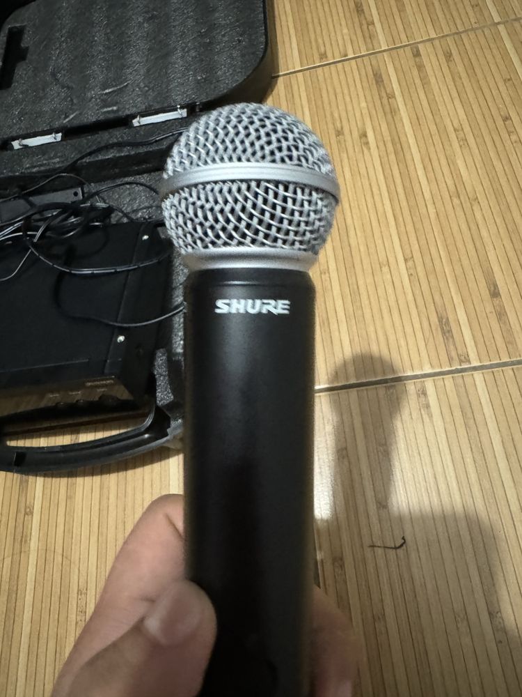 Shure blx R functioneaza impecabil
