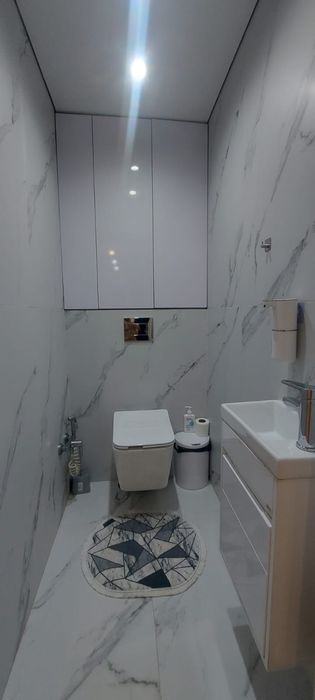 Продам 3-х комнатную квартиру в районе Береке, за школой НИШ.