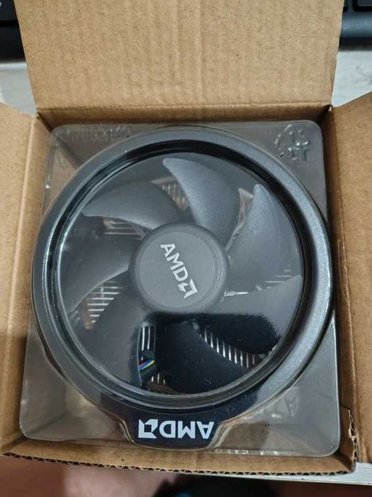 AMD Ryzen 5 2400G + AMD Wraith Cooler