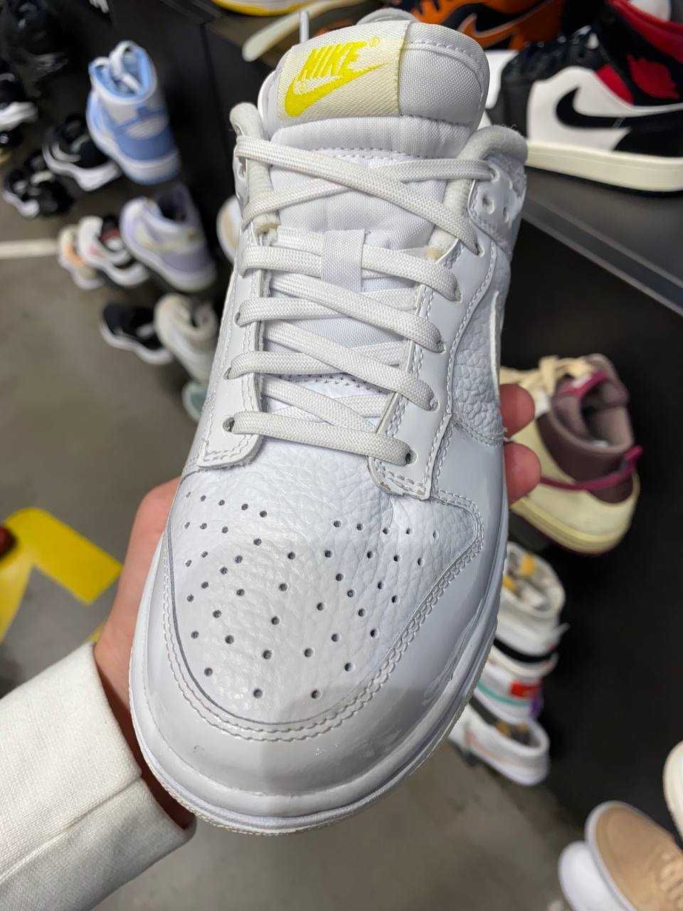 Кроссовки: Nike Dunk Low