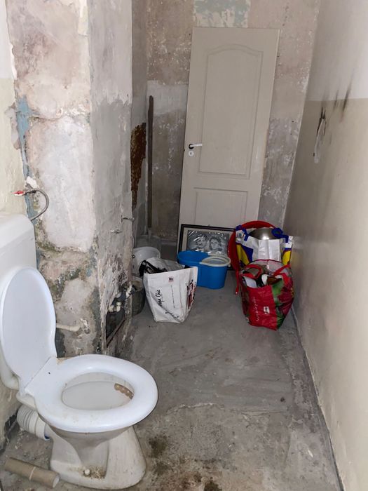 Vand garsoniera zona linistita