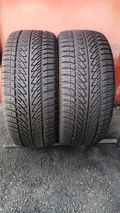 2бр. зимни гуми 235/45/17 GoodYear Ultra Grip 8 Performance