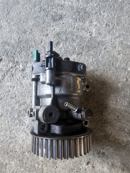 Pompa injectie / inalta Dacia Logan 1.5 dci an 2007, euro 4, 9303Z111B