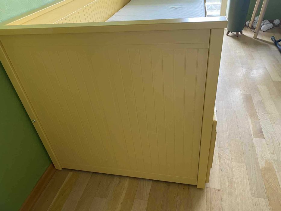 Кушетка Hemnes ikea с 2 бр матраци