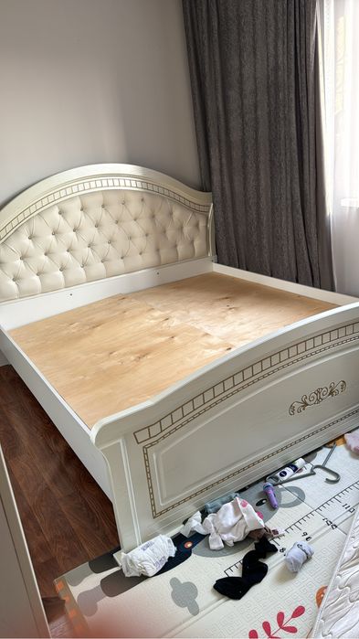 Продам двухспальную кровать