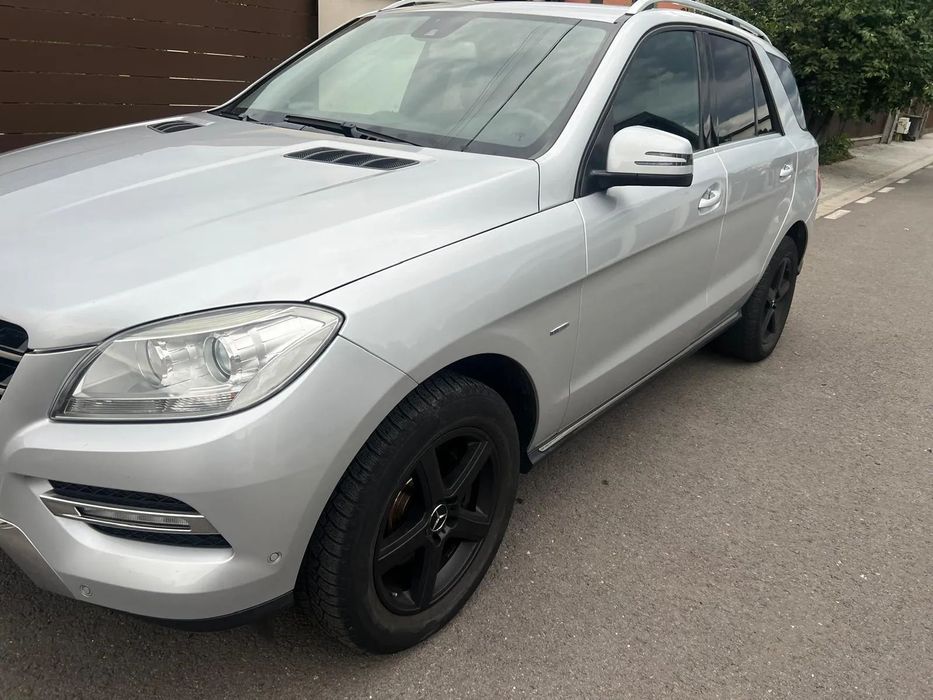 Mercedes-Benz ML Inmatriculat in RO : 01/2025 -Sunt proprietar