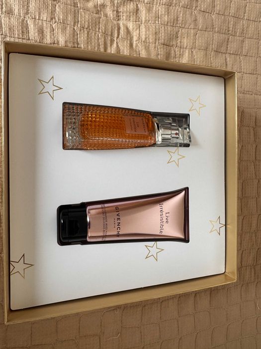 GIVENCHY Live Irresistible. Набор. Парфюм 30 мл + Крем для тела 75 мл