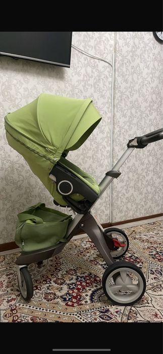 Продам срочно каляска stokki