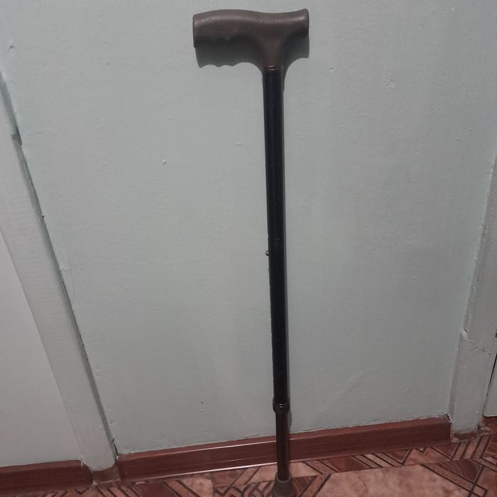 Трость в отличном состоянии продаю.