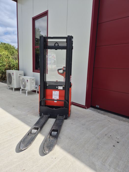 Стакер/и Linde L14 AP, Jungheinrich и палетни колички