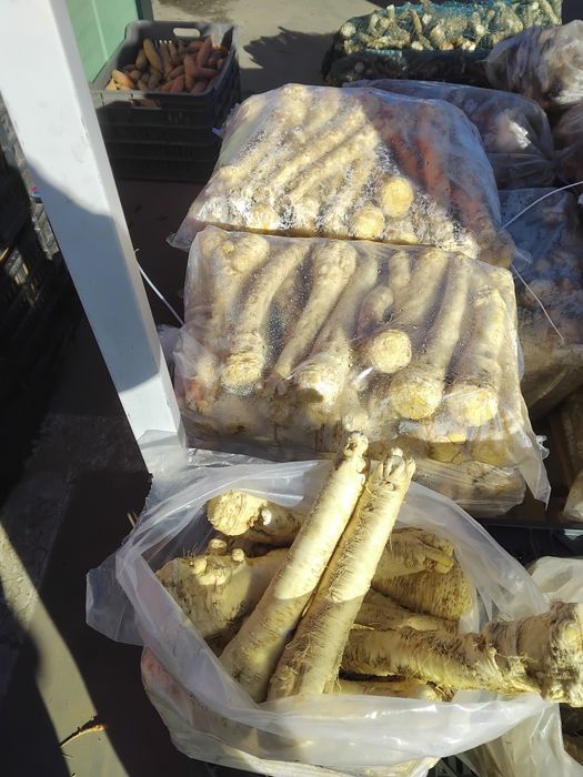 Vand hrean in cantitati mari