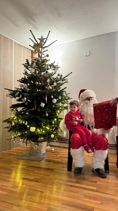 Mos Craciun de inchiriat