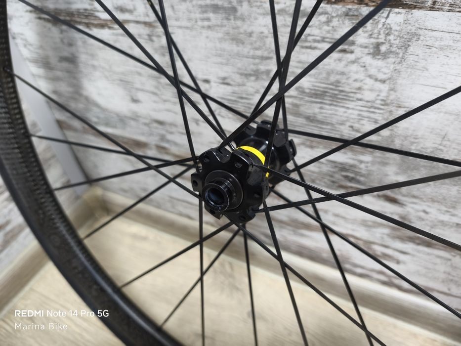 Карбонови шосейни капли Mavic Cosmic Pro Carbon UST Limited Disc