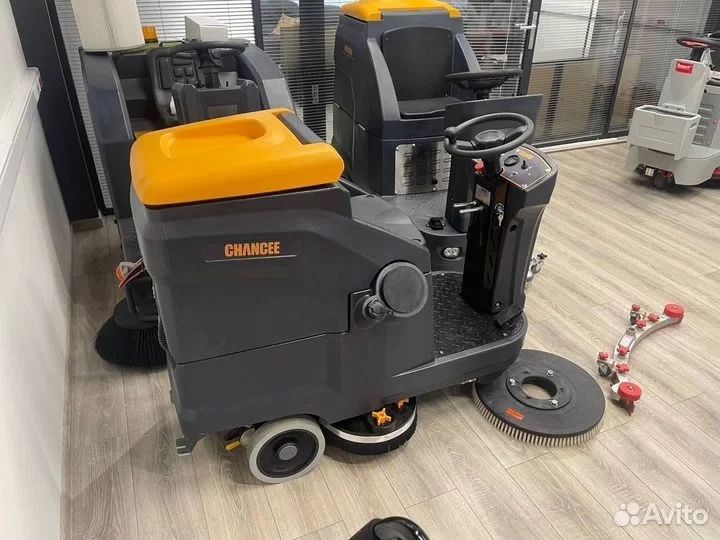 Поломоечная машмна с сиденьем. Chancee k70 (гарантия)