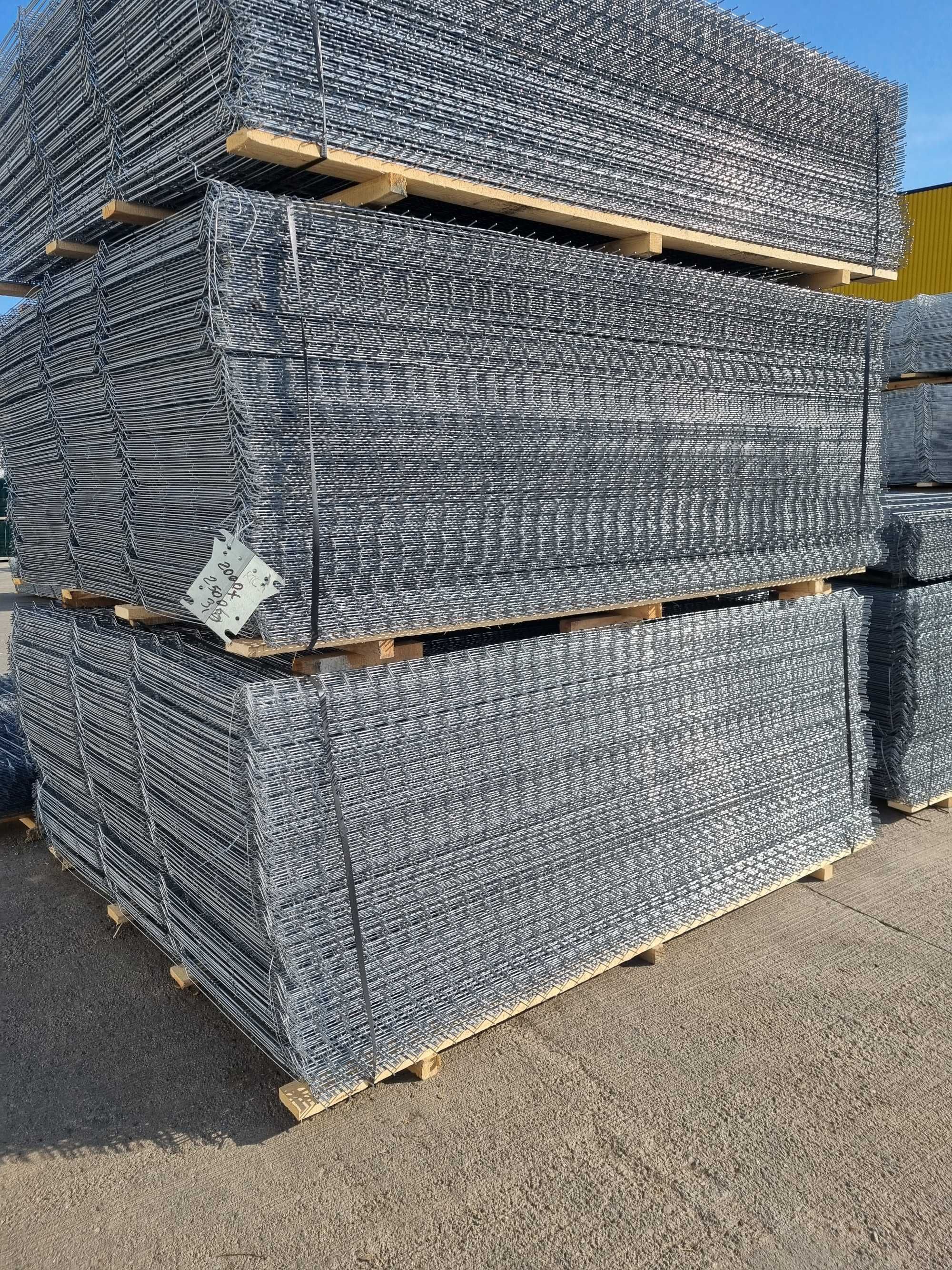 Panou gard bordurat zincat 3.5x2000X2500 -75 LEI